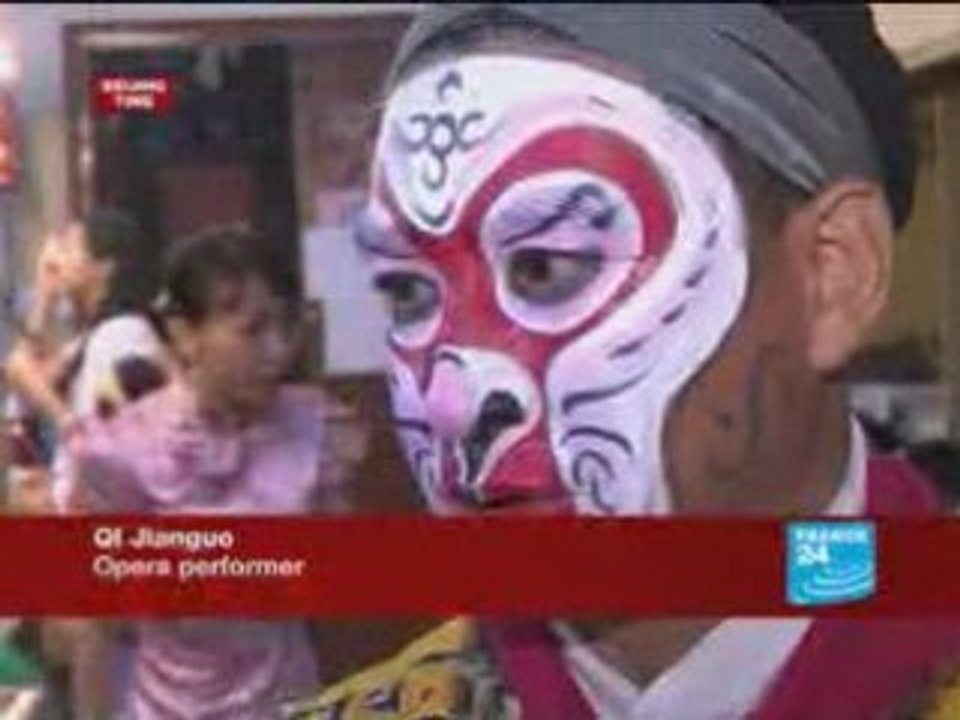 Beijing: Opera in the park