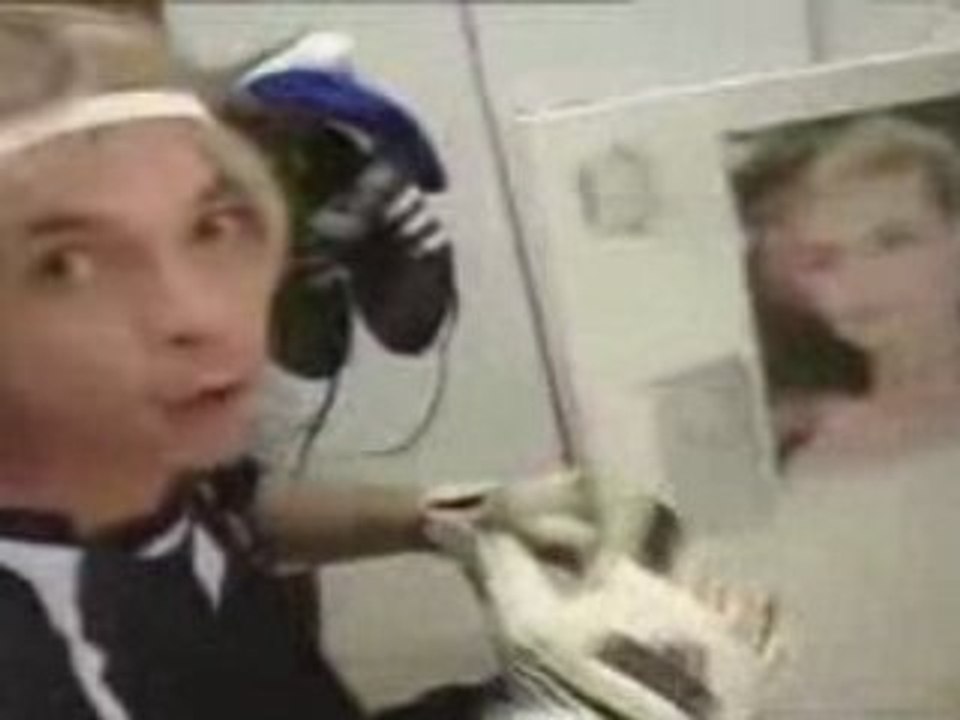 Cauet - Parodie de Equipe de France (Good Qualite) [CLIP]