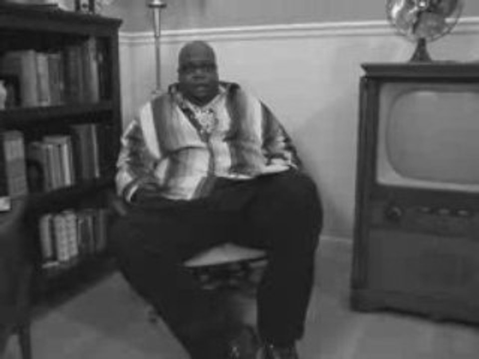 Chew The Fattz - S1E4 Plump Towers (Me Myself and I Inc.)