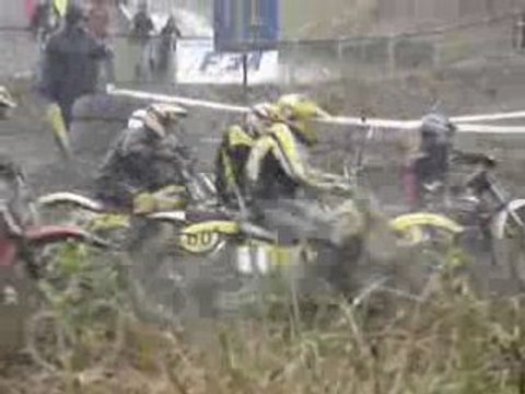 Départ 4 MX anciennes Martigné Ferchaud 2008