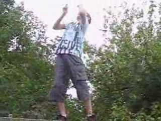 adrien danse la tecktonik 2