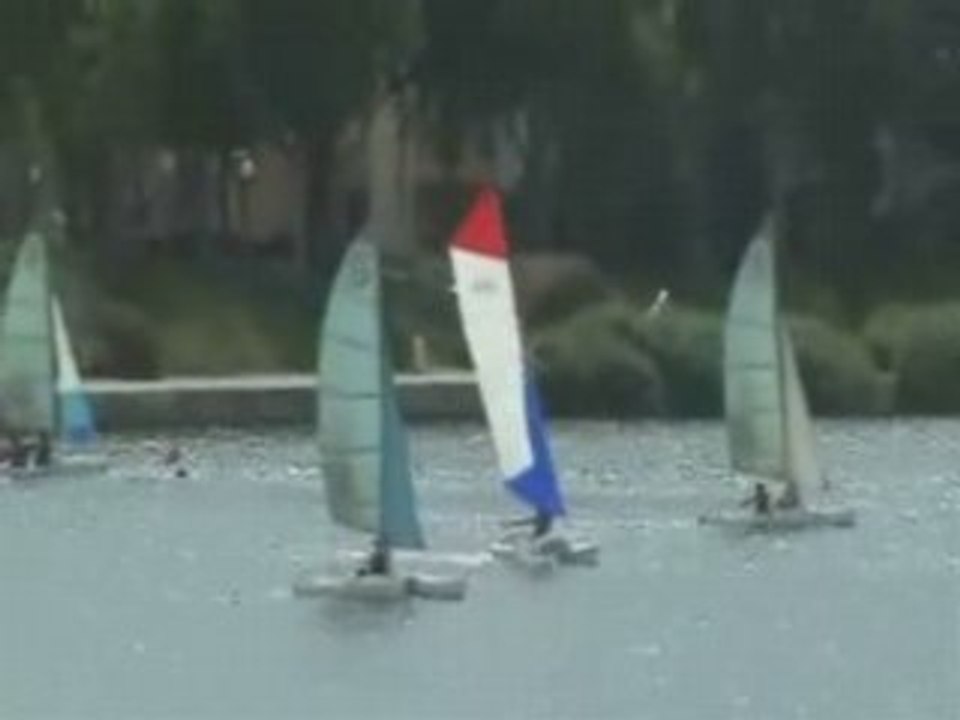 Catamaran CONTACT de DORGULOFF