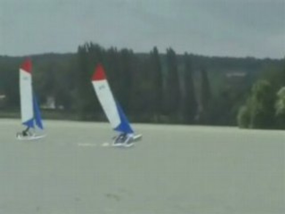 Catamaran CONTACT de DORGULOFF