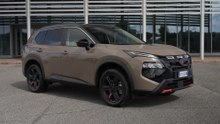 Nissan X-TRAIL N-TREK Exterior Design in Dark Beige & Black