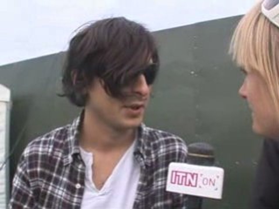 Carl Barat interview at Reading
