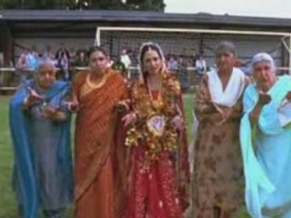 Bend It Like Beckham (2002)