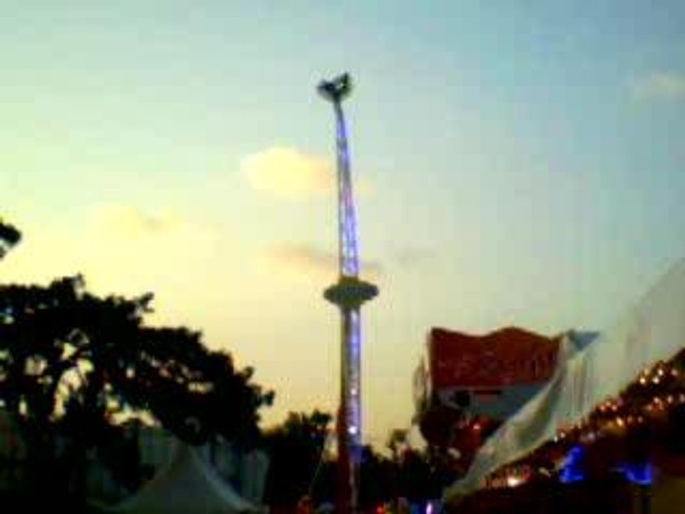 20060513 Foire du trone Booster