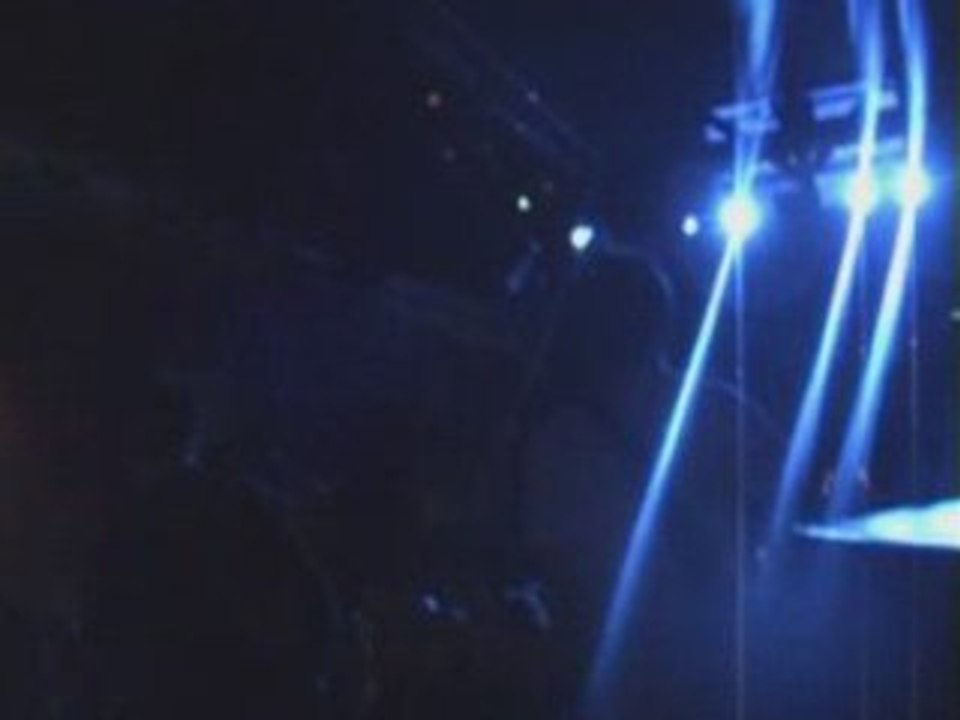 Jessy in live Part 3  (Lyon)