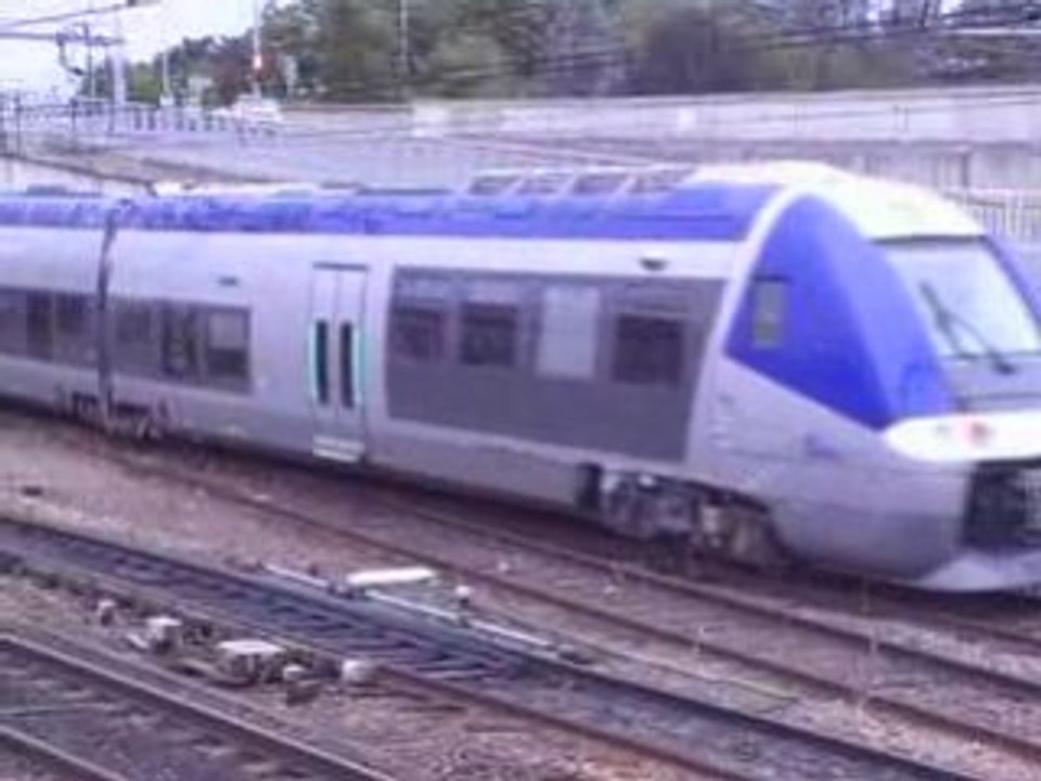 AGC EN GARE DE BOURGES