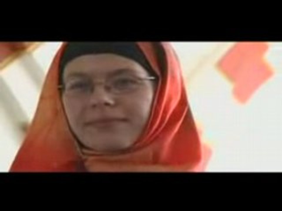 German Lady Joins The Muslim Family .. Live Shahada !