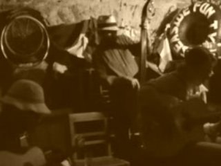 The Cave _ Soirée Manouche 01