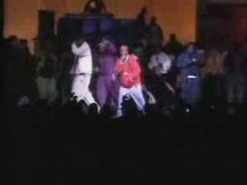 2-Pac - Out On Bail Live (94')