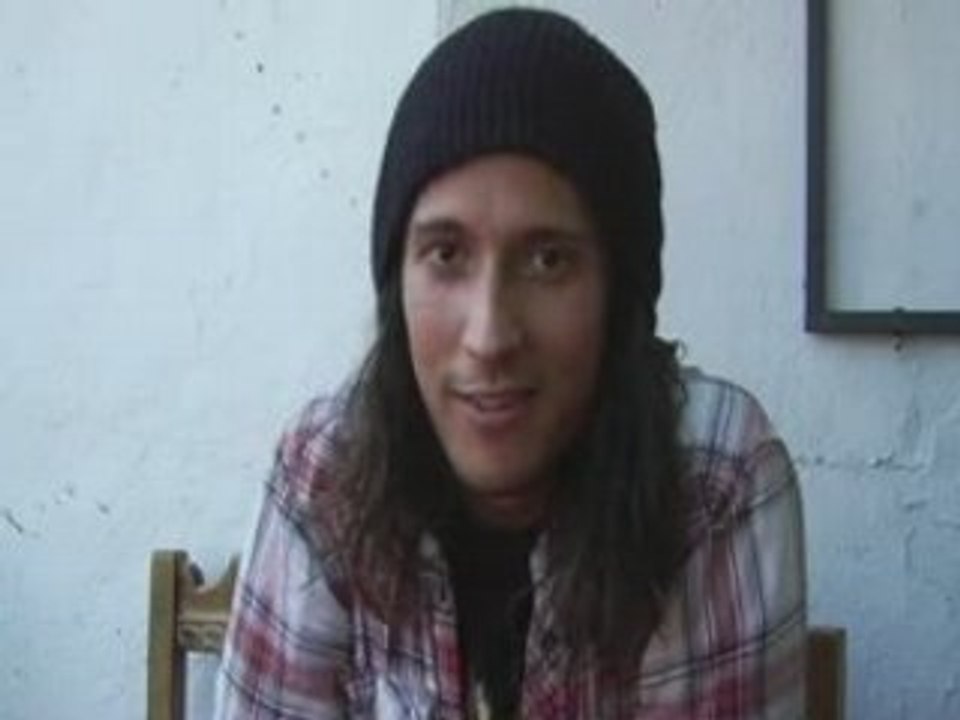 Cove from Saosin "helping" Andy