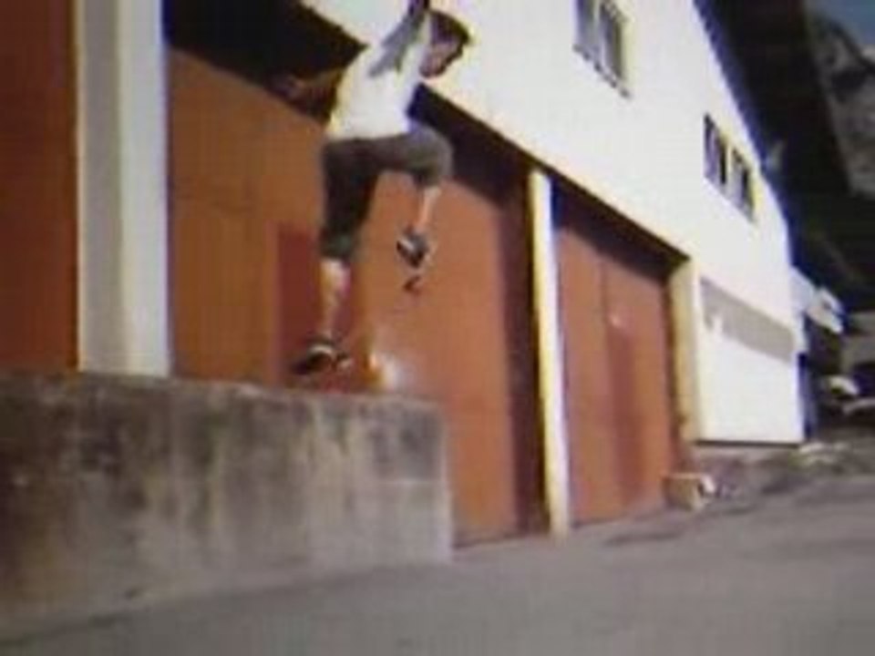 Arkit moi aurel juju