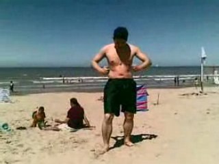 Malibu-David Hasselhoff a 3 tétons !!!