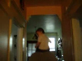 Sur les épaules de papa