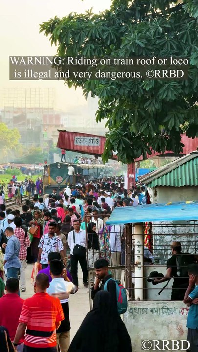Full train. Full platform. Full chaos! 🚉😵 - video Dailymotion