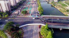 高架道路建设：无人机飞越施工现场