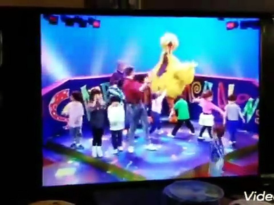 Closing to Sesame Street: Dance Along! VHS 1996 (Sony Wonder Version ...
