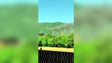 Fumo nero sospetto che esce dalla canna fumaria