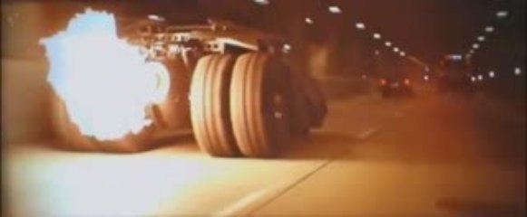Batman The Dark Knight extrait (la Bat moto)