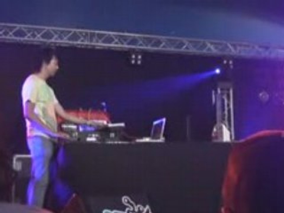fuck buttons Sweet love for planet earth live pukkelpop 2008