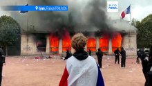 Violência em França: autoridades anunciam recolher obrigatório noturno em locais "parciais e localizados"