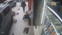 Bahçelievler’de iş yerini boş görünce geri dönüp 2 cep telefonu çaldı