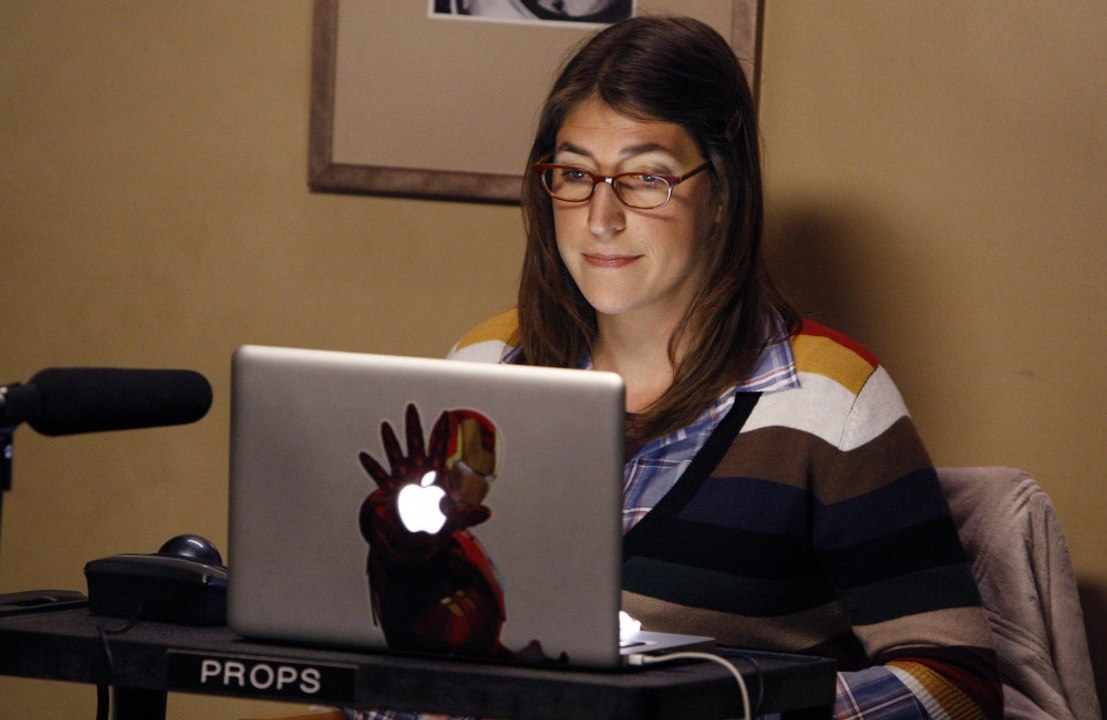 'the big bang theory': mayim bialik über schwere begegnung mit chuck lorre
