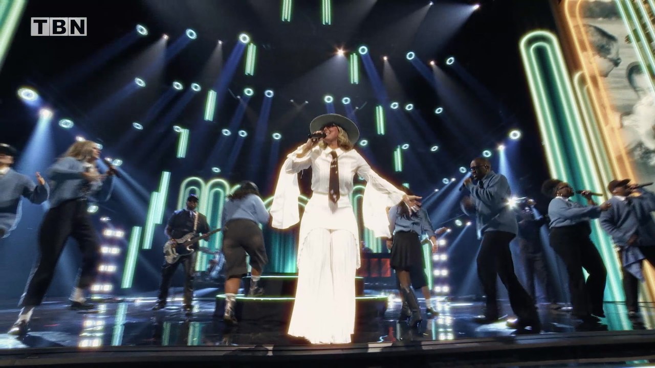 Jamie MacDonald - Left It In The River (Live At The Dove Awards ...