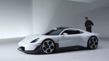 Walkaround - Tobias Sühlmann introduces the Porsche Mission S