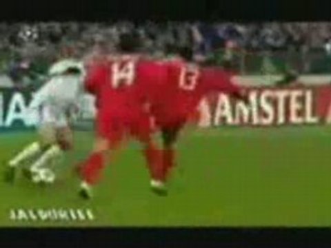 Zidane compile gestes techniques.