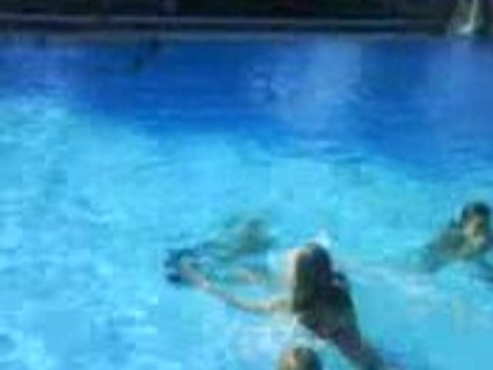 Moi à la piscine 2