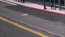 Scène de rue tendue _ tout le monde lance un live !