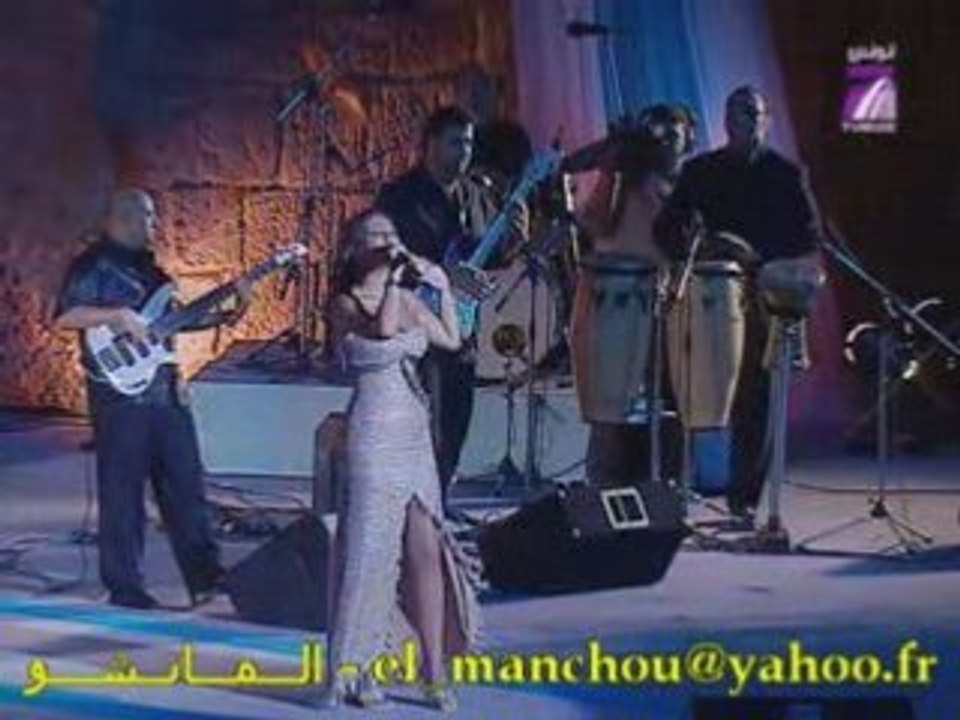 Tunisie - Le festival des chanteuses nulles et siliconées 2