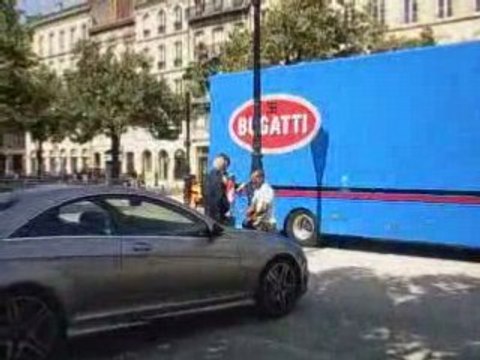 place a BORDEAUX : Mercedes CL65 AMG V12 BITURBO de coté