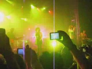 Sneaky Sound System live Enmore - KeysToSuccessClub.com