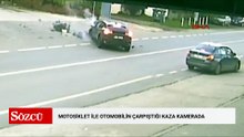Motosiklet ile otomobilin çarpıştığı kaza kamerada