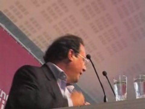 Hollande : Je ne pars pars. Je change de rôle