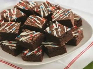 How to make brownie pizza and decorate brownies