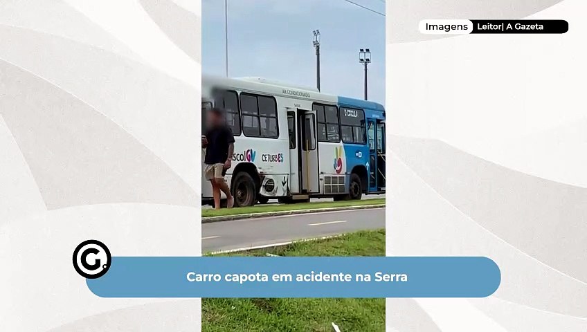 Carro capota em acidente na Serra