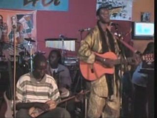 OUMAR NDIAYE XOSLUMAN au JUST 4 U