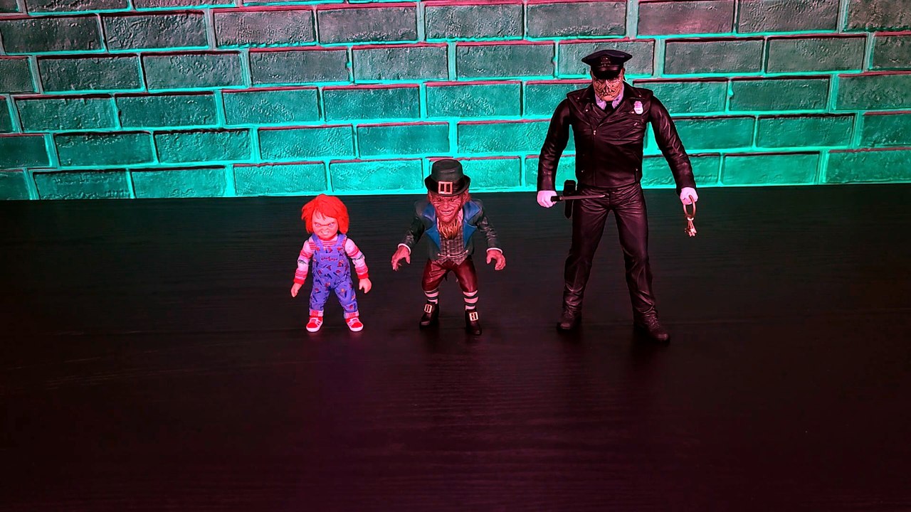 Trick Or Treat Studios Scream Greats Series 3 Leprechaun Figure Review ...