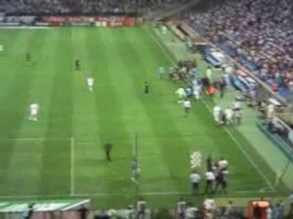 Marseillais allez allez à la mi temps  !!