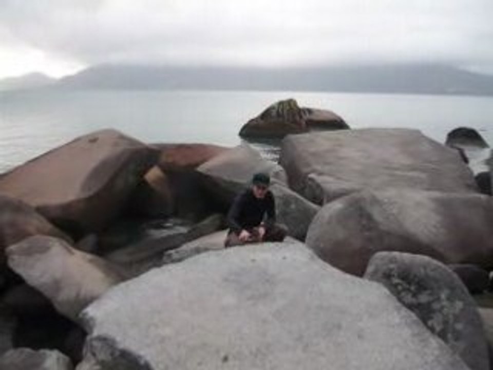 pierres sonnantes de la ilhabela, bresil