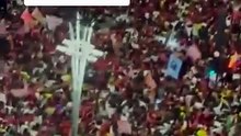 Miles de brasileños salen a las calles para celebrar la victoria de Lula da Silva tras una remontada inédita en las elecciones presidenciales. 