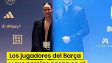 Los outfits de los jugadores del Barça y sus parejas en el Balón de Oro