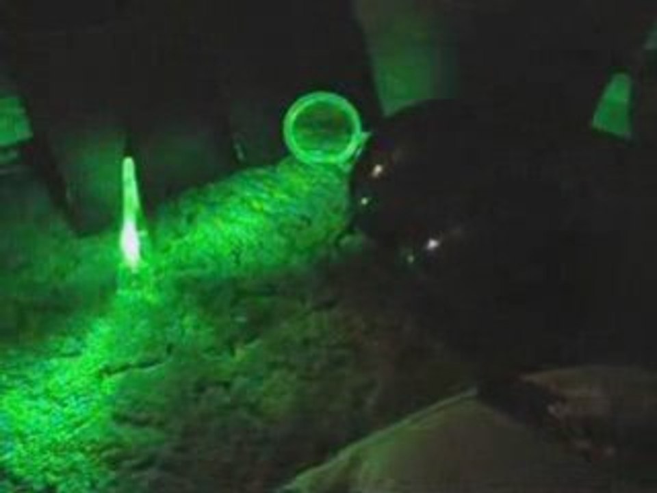 200mW Hulk Green Laser Power Demonstration