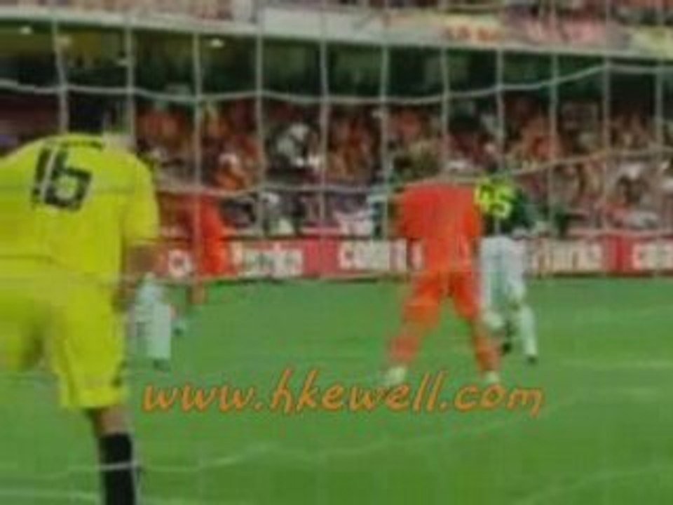 Harry Kewell sezonun ilk golü