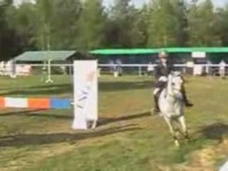 2008-0831 Jumping Musson Web